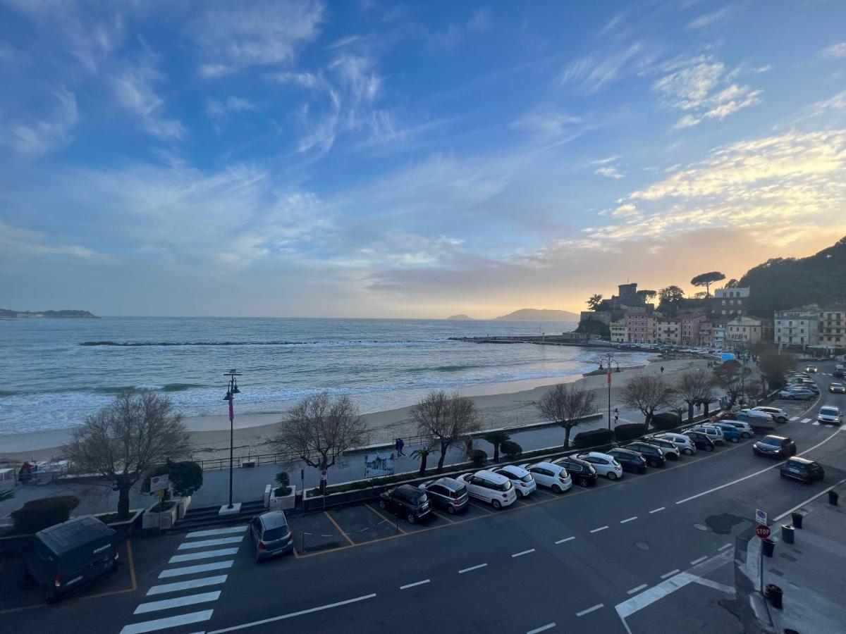 Trilocale Seaside - San Terenzo, Lerici Apartamento Exterior foto